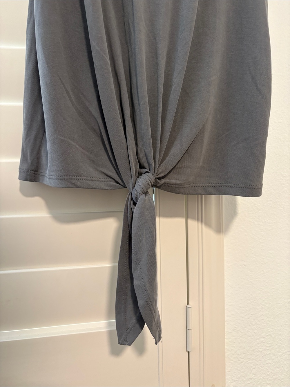 NWT Fred Meyer Miss Cheivous Gray Sz Medium Sleeveless Top With Tie - Picture 6 of 6